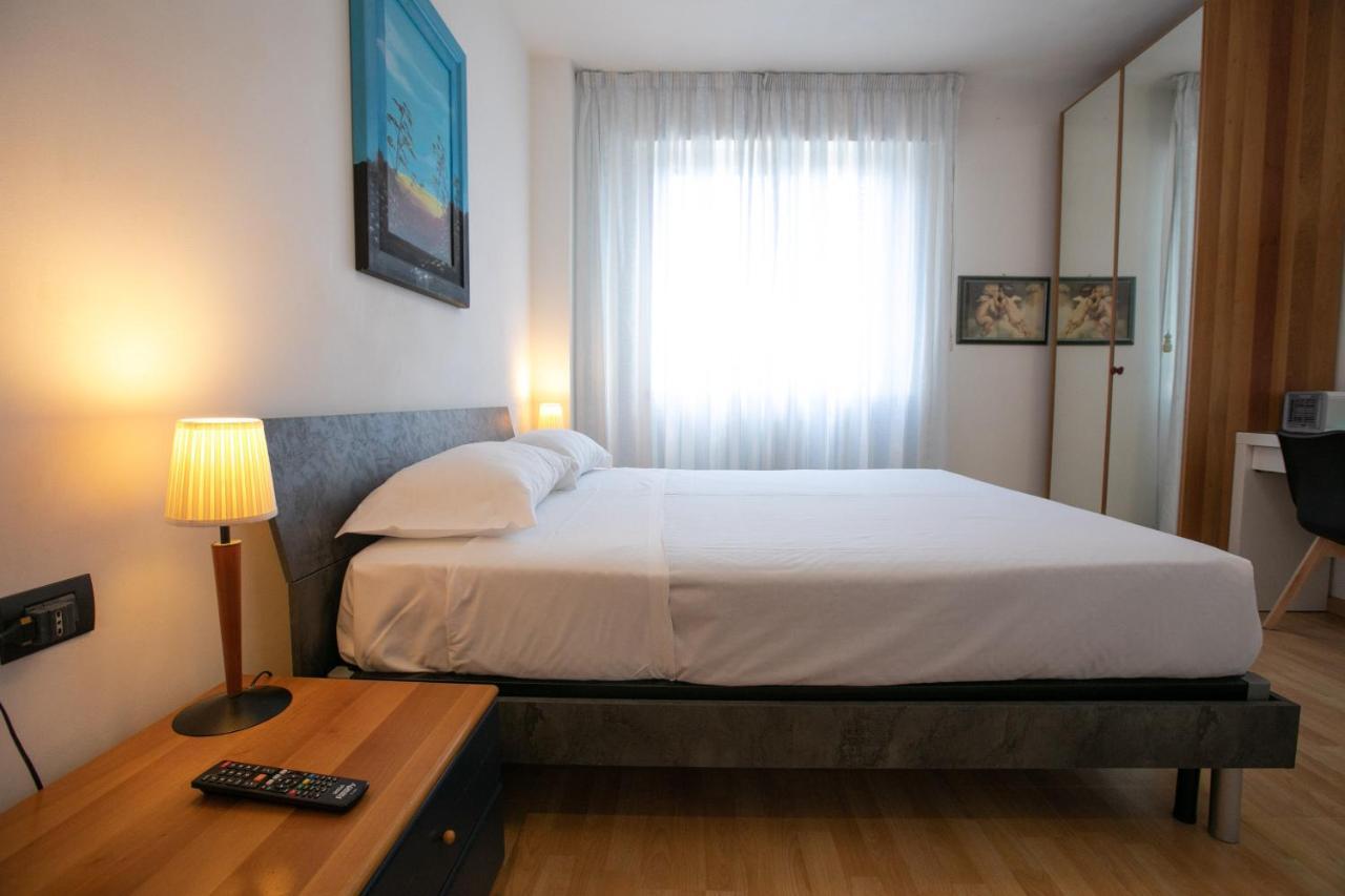 Mirea'S Rooms อัสโกลีปิเชโน ภายนอก รูปภาพ