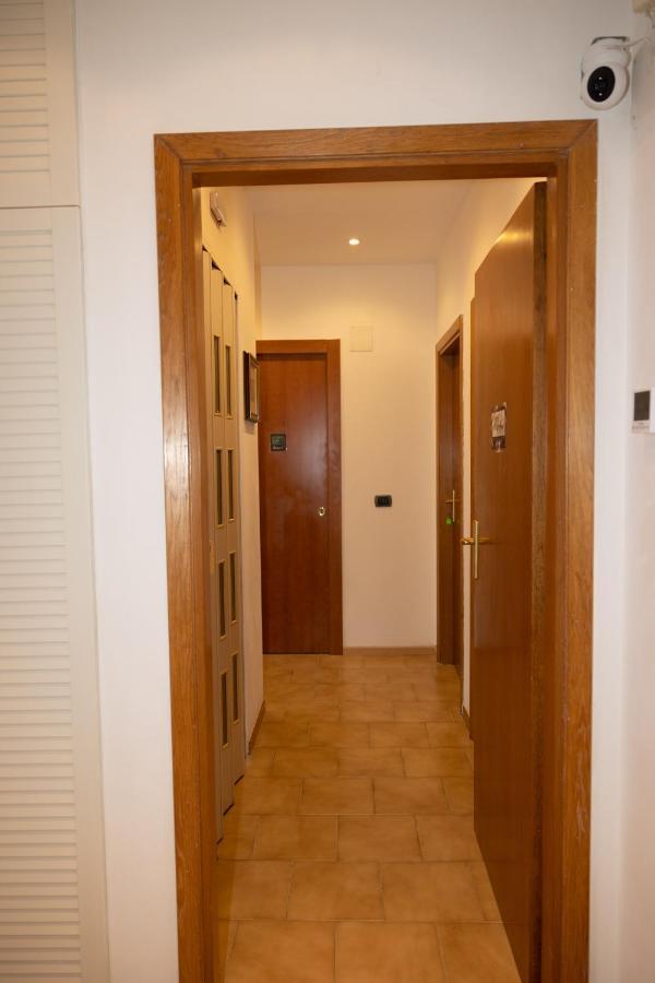 Mirea'S Rooms อัสโกลีปิเชโน ภายนอก รูปภาพ