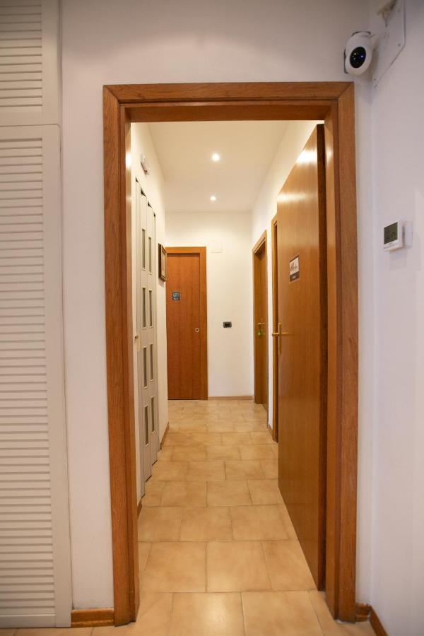 Mirea'S Rooms อัสโกลีปิเชโน ภายนอก รูปภาพ